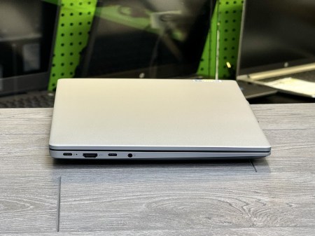Lenovo Slim 5 14Q8X9 5